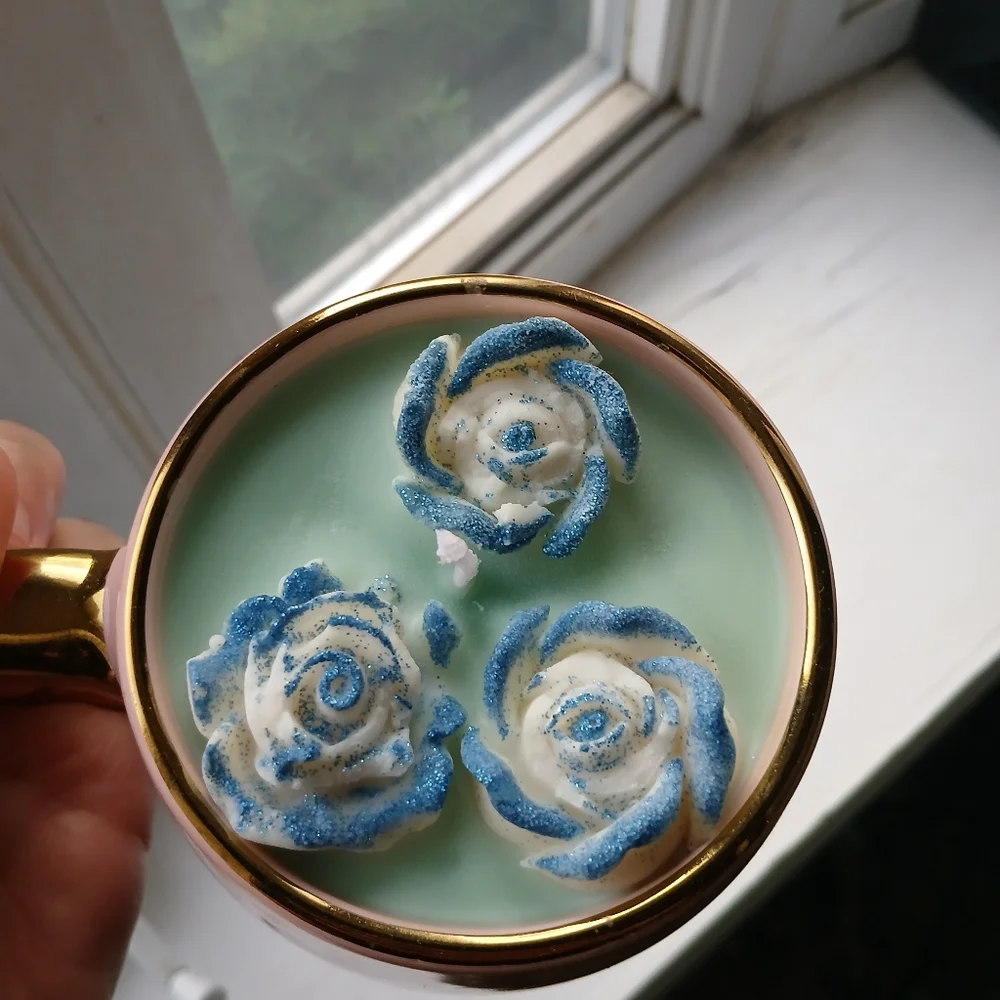 Cute Blue Glitter Rose Cup Candle - Picture 3 of 6